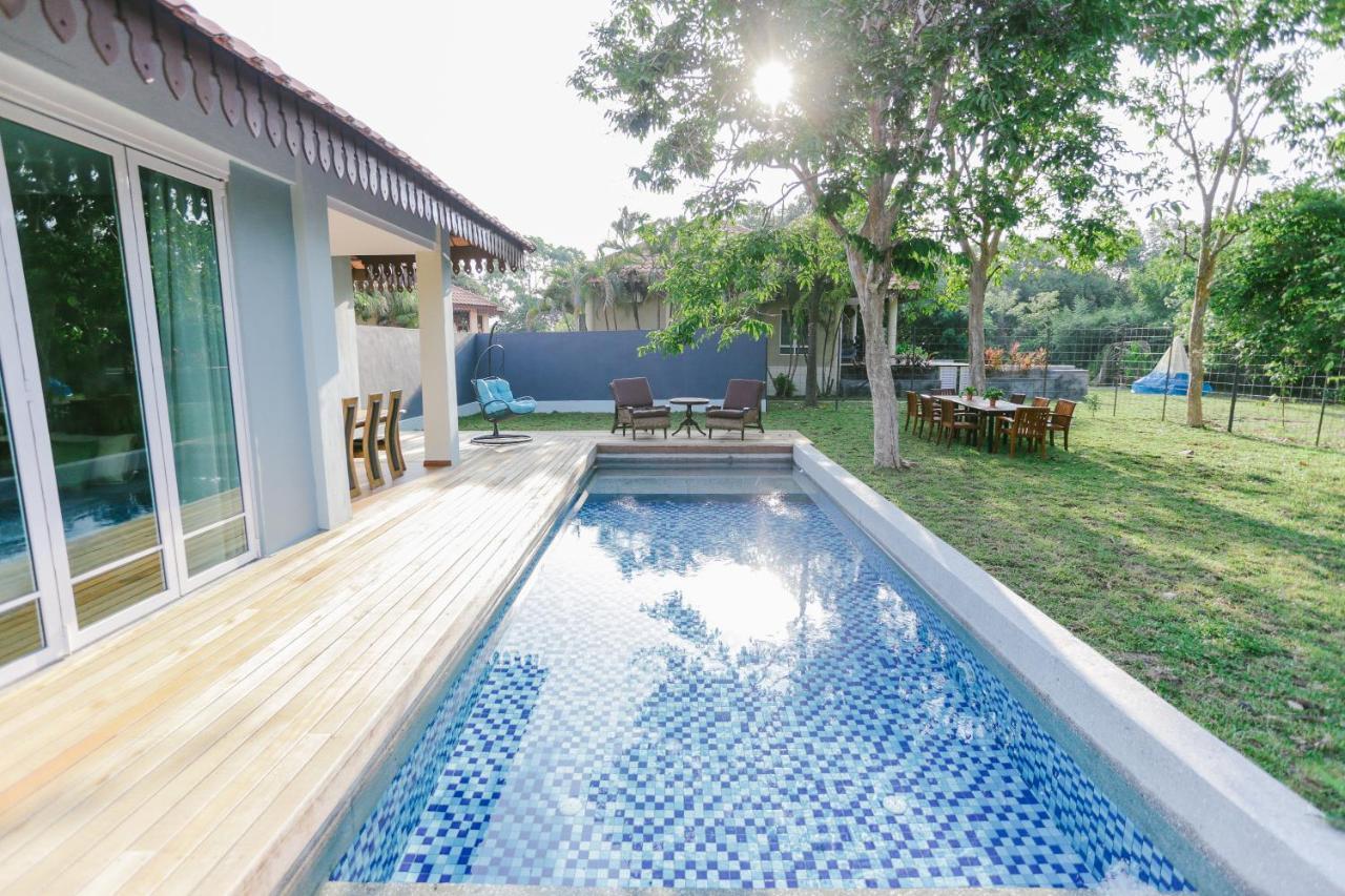 Royale Riviera Resort Private Pool Villas Pantai Cenang  Exterior foto